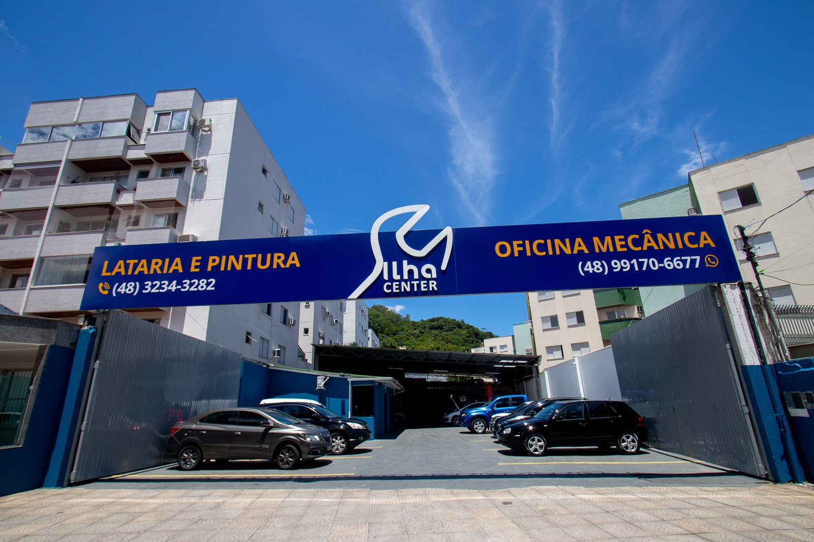 Fachada da Ilha Center no Córrego Grande